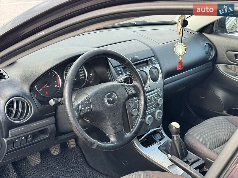 Седан Mazda 6 2004 в Львові