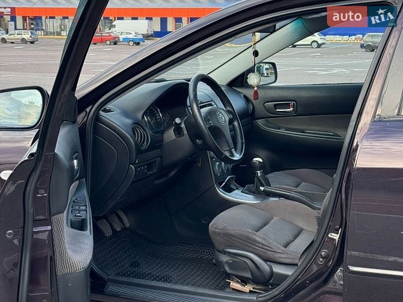 Седан Mazda 6 2004 в Львові