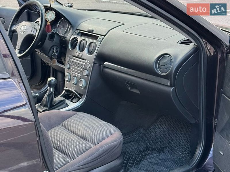 Седан Mazda 6 2004 в Львові