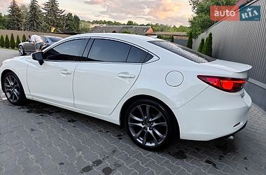 Седан Mazda 6 2016 в Черновцах