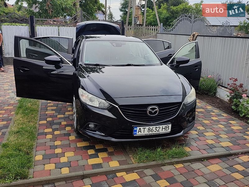 Седан Mazda 6 2012 в Городенці