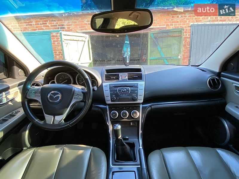 Седан Mazda 6 2007 в Валках