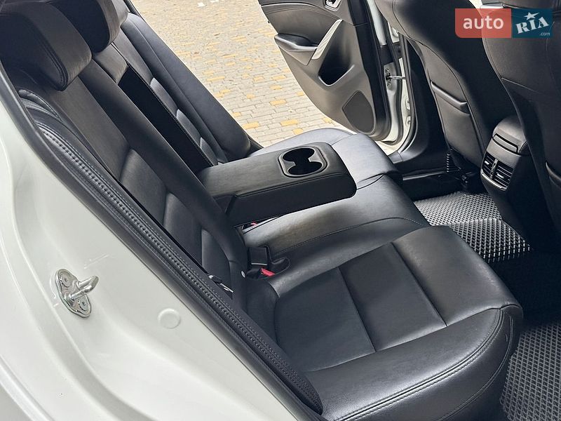 Седан Mazda 6 2014 в Одесі