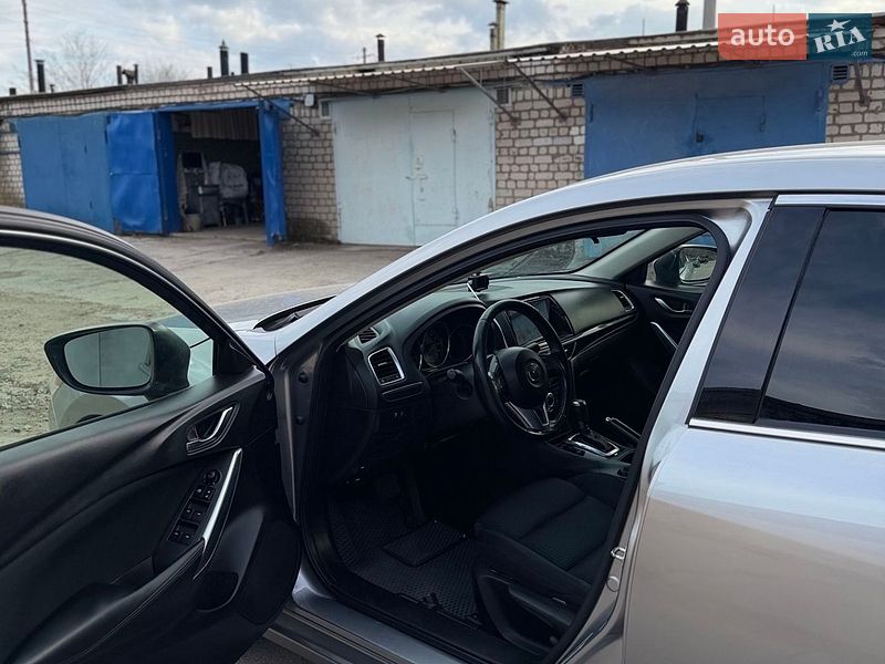 Седан Mazda 6 2014 в Южноукраїнську