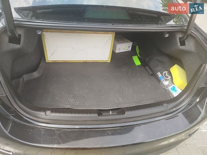 Седан Mazda 6 2013 в Запоріжжі