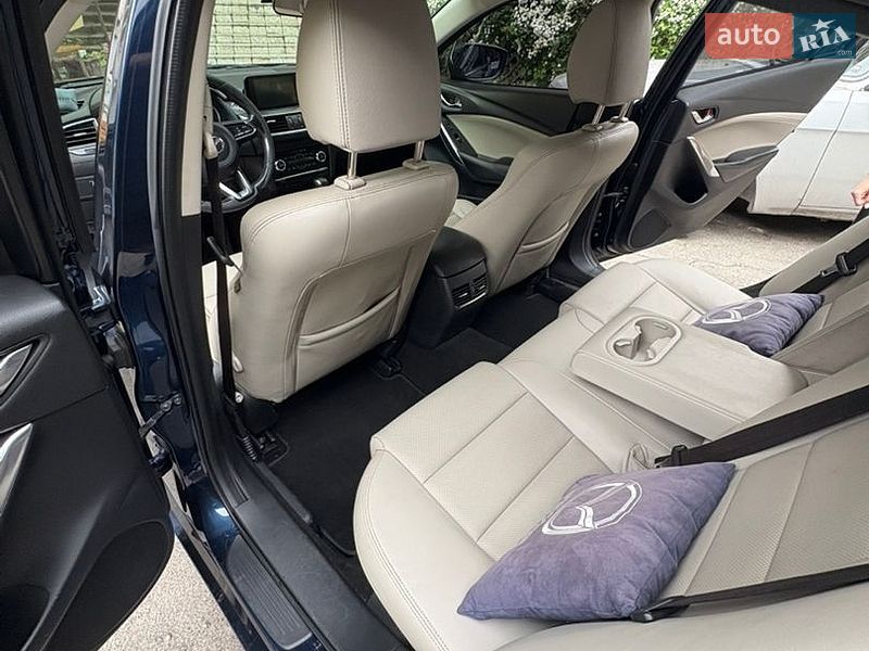 Седан Mazda 6 2017 в Днепре