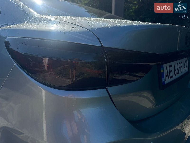 Седан Mazda 6 2018 в Днепре