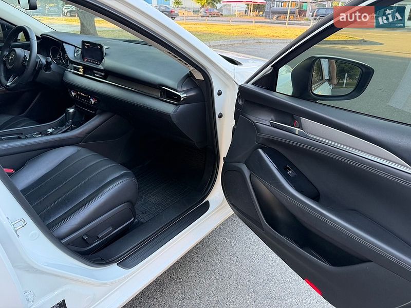 Седан Mazda 6 2018 в Киеве