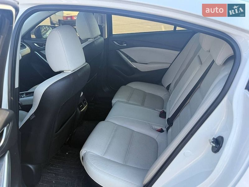 Седан Mazda 6 2015 в Софиевской Борщаговке