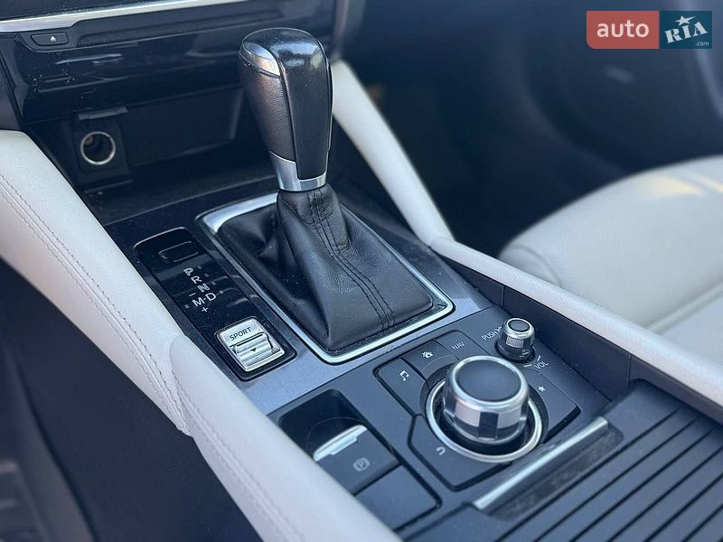 Седан Mazda 6 2015 в Софиевской Борщаговке