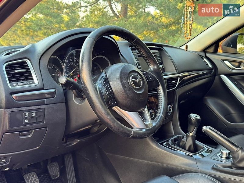 Седан Mazda 6 2014 в Львове