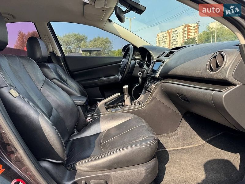 Седан Mazda 6 2008 в Чернівцях