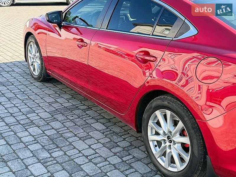 Седан Mazda 6 2013 в Чернівцях