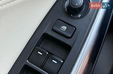 Седан Mazda 6 2013 в Чернівцях