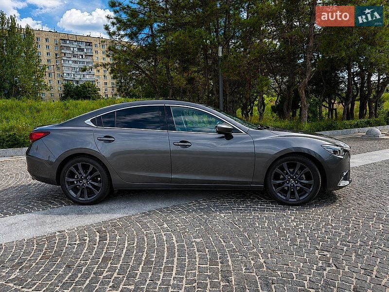 Седан Mazda 6 2016 в Днепре