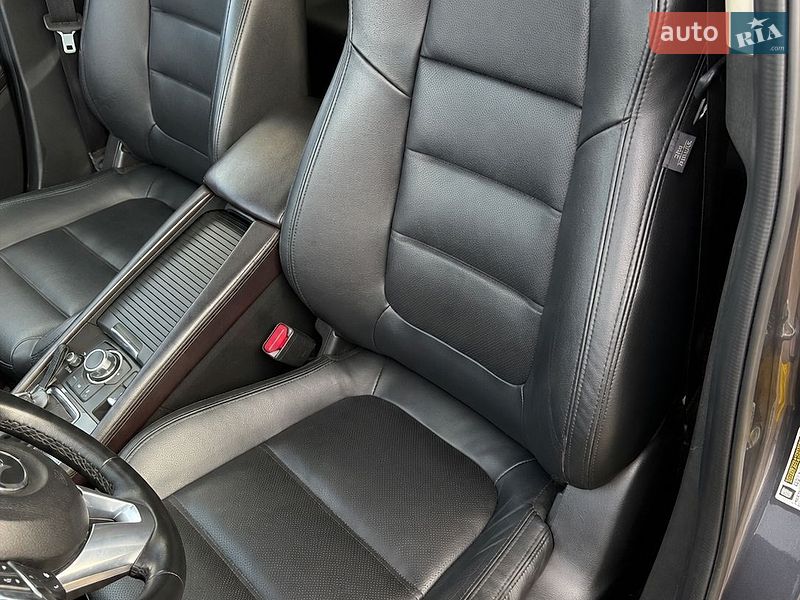 Седан Mazda 6 2016 в Днепре