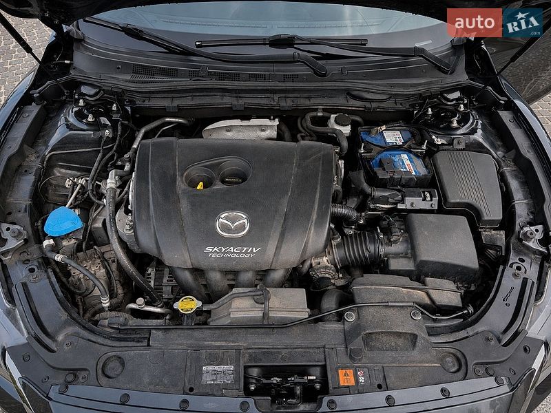 Седан Mazda 6 2016 в Днепре