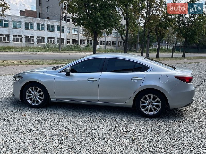 Седан Mazda 6 2016 в Днепре