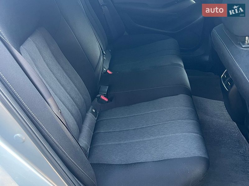 Седан Mazda 6 2019 в Киеве