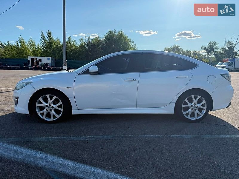 Лифтбек Mazda 6 2008 в Киеве