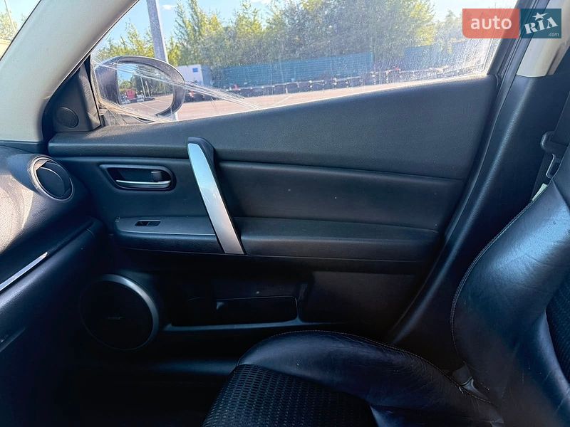 Лифтбек Mazda 6 2008 в Киеве