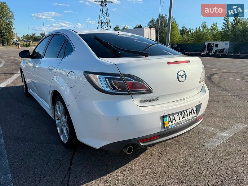 Лифтбек Mazda 6 2008 в Киеве
