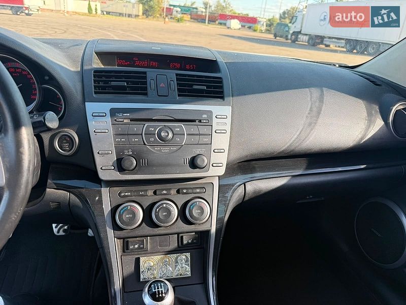 Лифтбек Mazda 6 2008 в Киеве