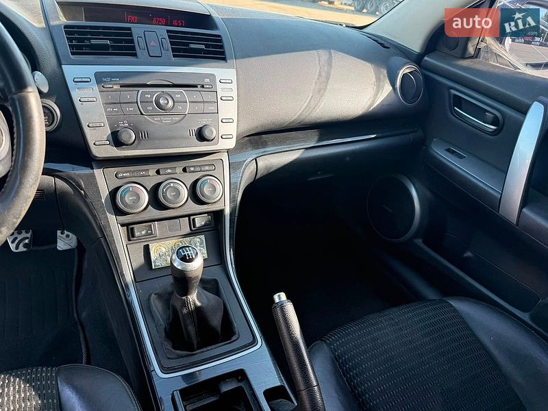 Лифтбек Mazda 6 2008 в Киеве