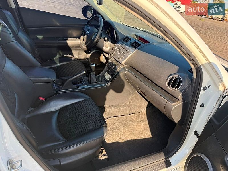 Лифтбек Mazda 6 2008 в Киеве