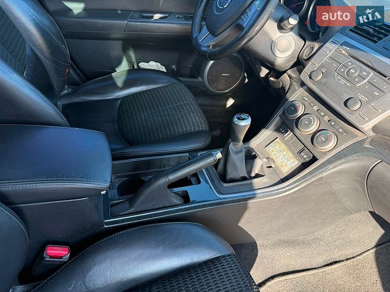 Лифтбек Mazda 6 2008 в Киеве