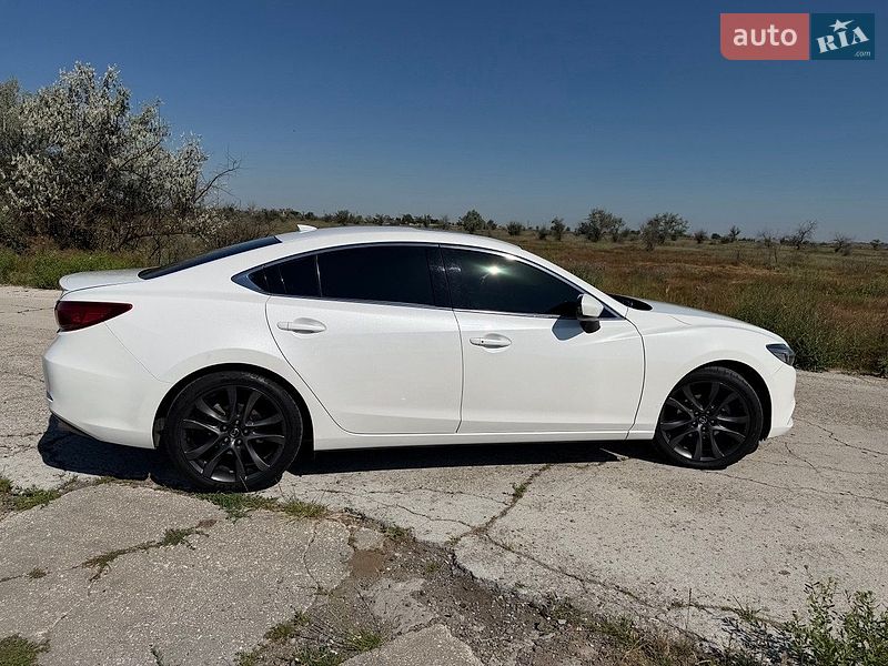 Седан Mazda 6 2016 в Болграде