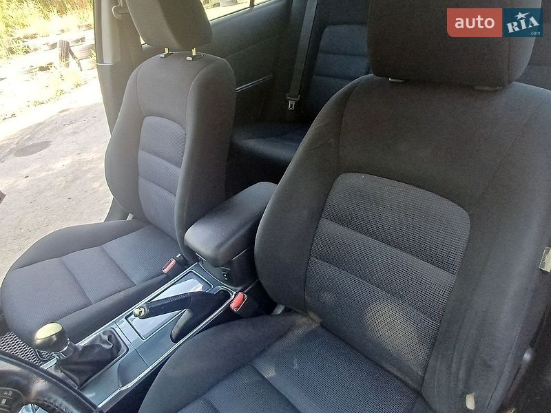 Седан Mazda 6 2006 в Обухові