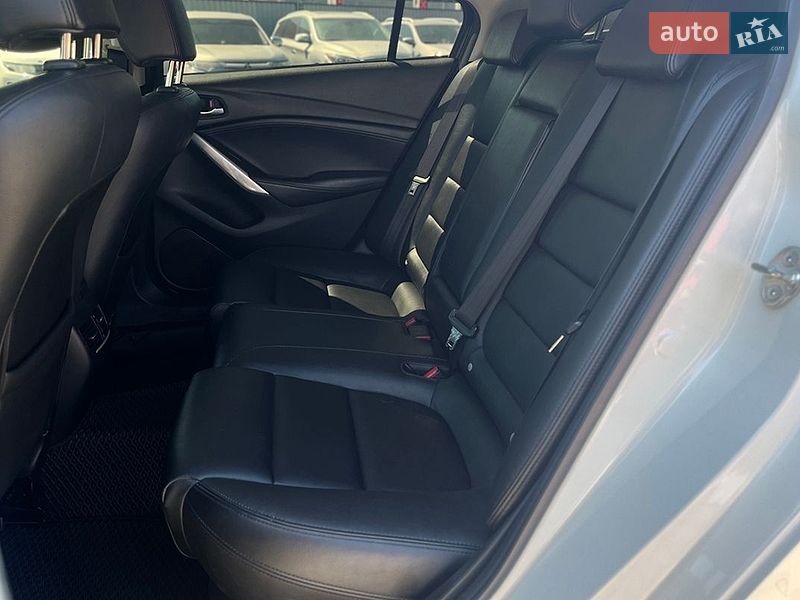 Седан Mazda 6 2012 в Мукачево