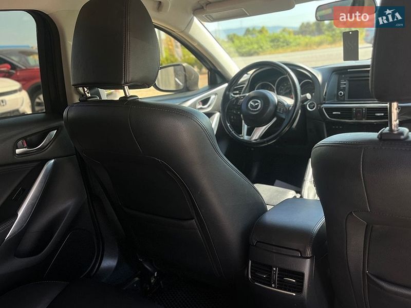 Седан Mazda 6 2012 в Мукачево