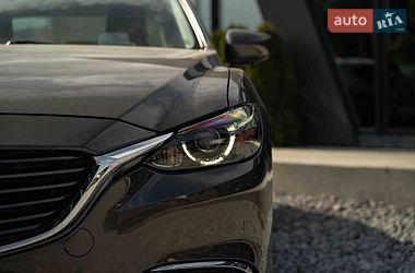 Седан Mazda 6 2016 в Чернівцях