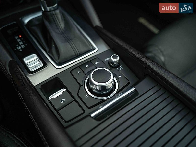 Седан Mazda 6 2016 в Чернівцях