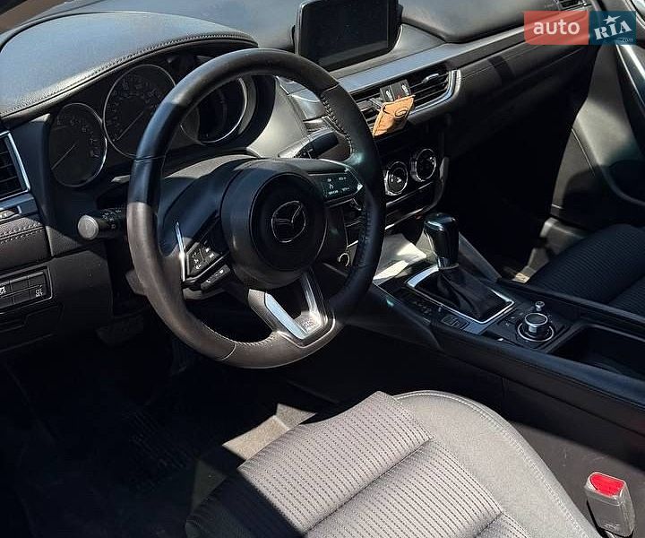 Седан Mazda 6 2017 в Львове