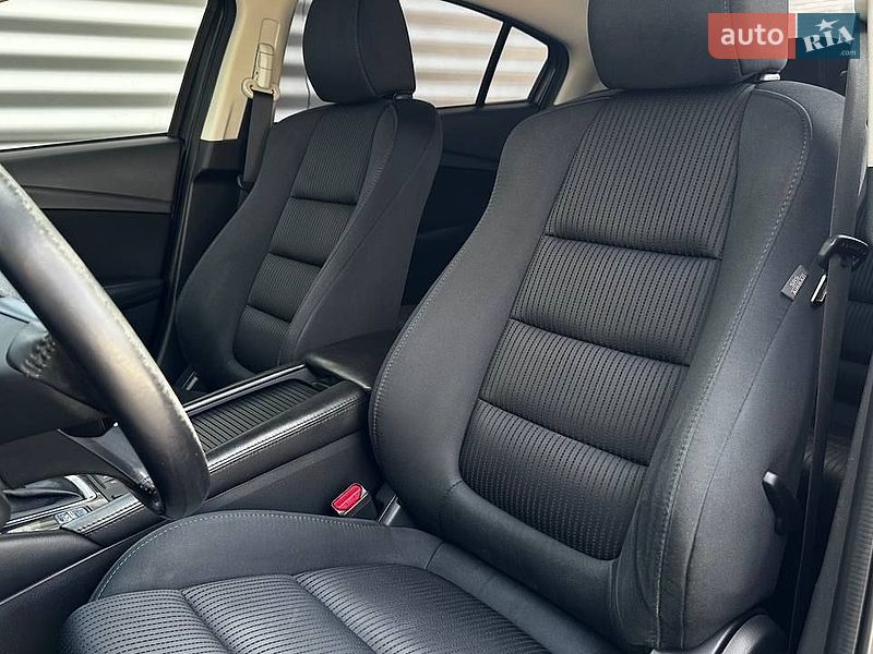 Седан Mazda 6 2015 в Черкассах