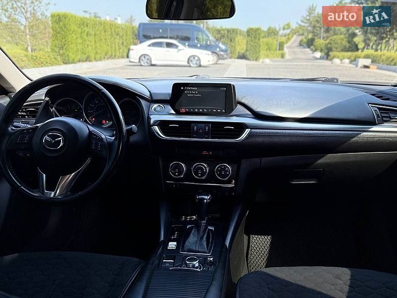 Седан Mazda 6 2015 в Днепре