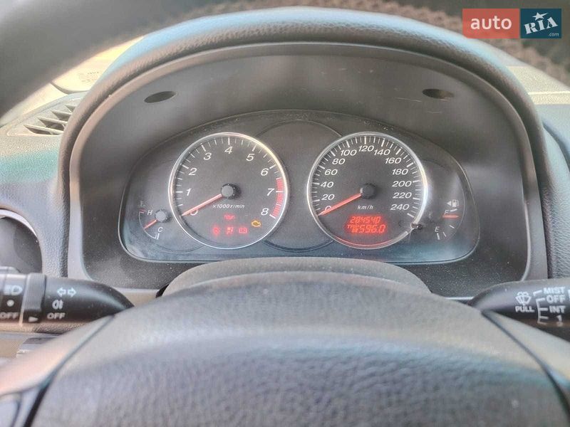 Седан Mazda 6 2002 в Днепре