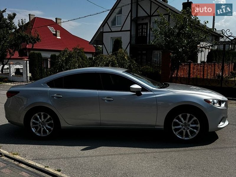 Седан Mazda 6 2016 в Чернівцях