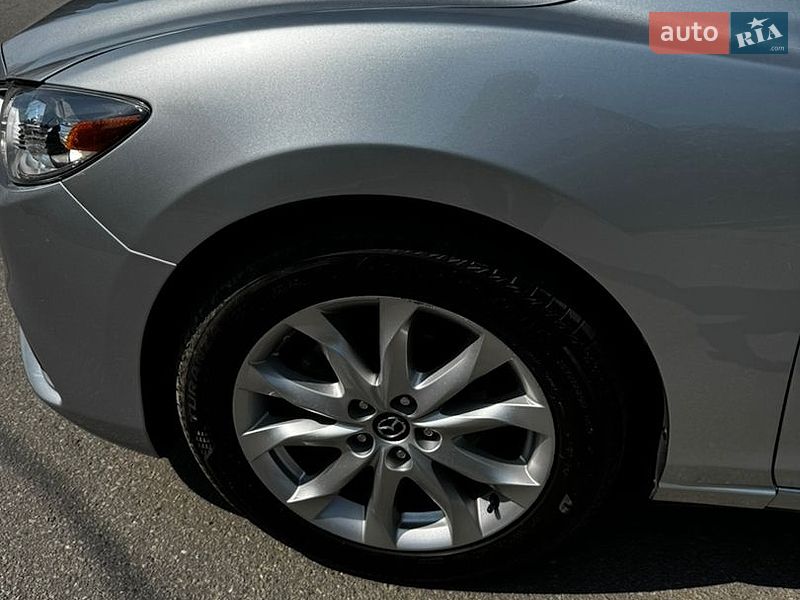 Седан Mazda 6 2016 в Чернівцях