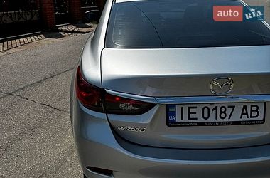 Седан Mazda 6 2016 в Чернівцях