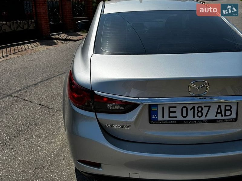 Седан Mazda 6 2016 в Чернівцях