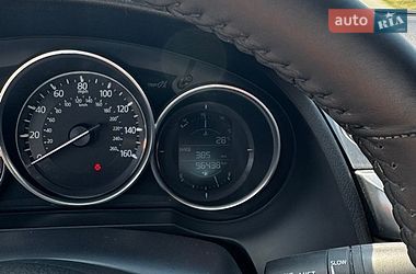 Седан Mazda 6 2016 в Чернівцях