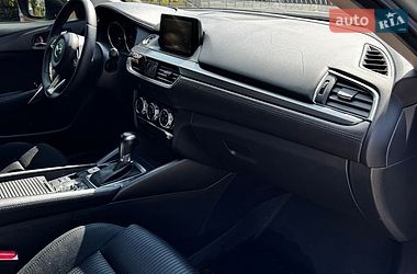 Седан Mazda 6 2016 в Чернівцях