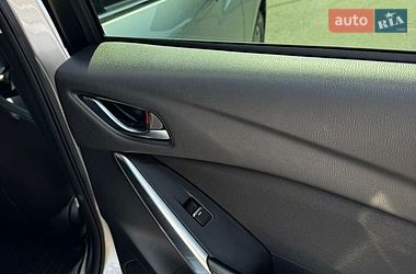 Седан Mazda 6 2016 в Чернівцях