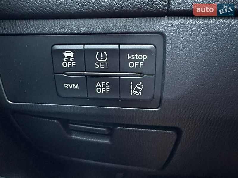 Седан Mazda 6 2014 в Днепре