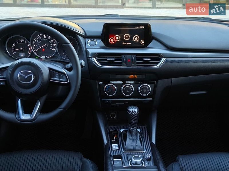 Седан Mazda 6 2016 в Полтаві