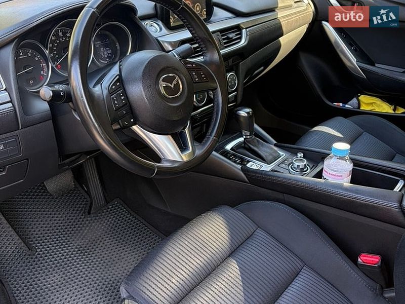 Седан Mazda 6 2016 в Днепре